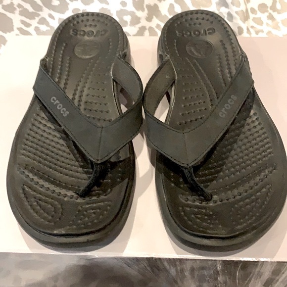 Super Comfy upper leather CROCS Flip Flops - Picture 1 of 2